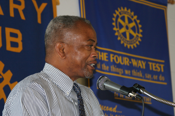 City Manager Sterling Cheatam Speak at Rotary